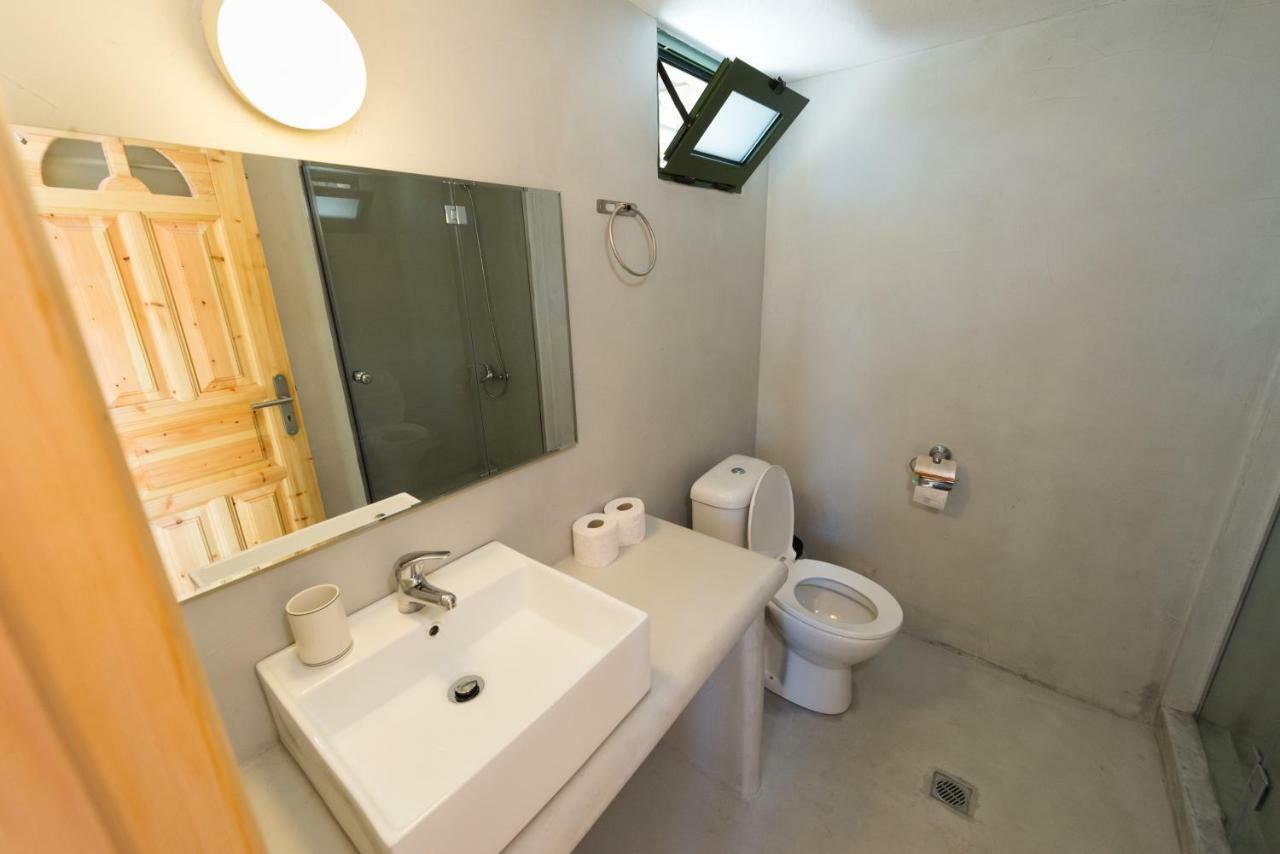 Casa Milos Stone Chalets Alónnisos エクステリア 写真